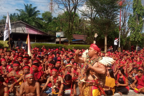 Jika Tuntutannya Tidak Dipenuhi, Pasukan Merah Ancam Tutup Akses Jalan di Sampit