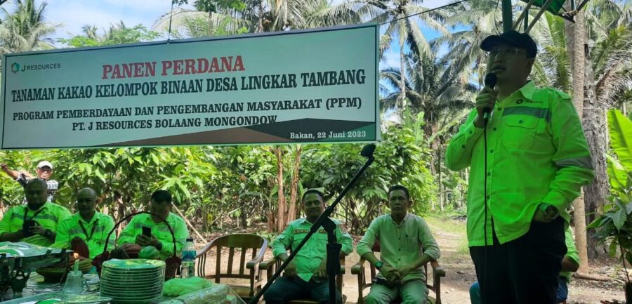 Kelompok Binaan J Resources Gelar Panen Perdana Kakao Unggulan