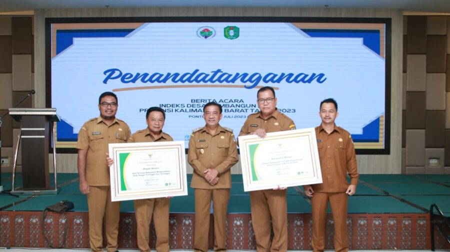 Bupati Melawi Raih Penghargaan Pengentasan Desa Tertinggal dan Sangat Tertinggal