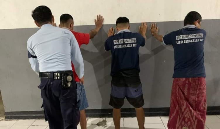 Deteksi Dini Gangguan Keamanan, Lapas Pangkalan Bun Razia Warga Binaan
