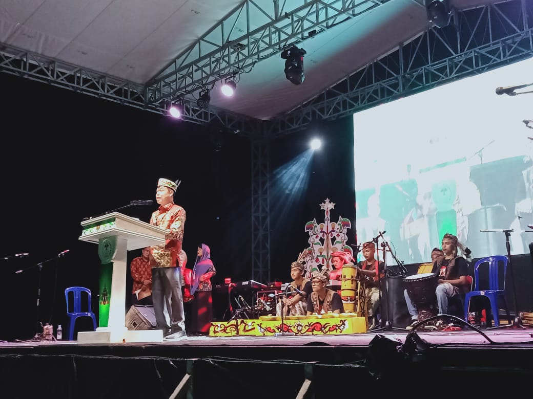 Bupati Katingan Buka Festival Tandak Intan Kaharingan di Petak Bahandang