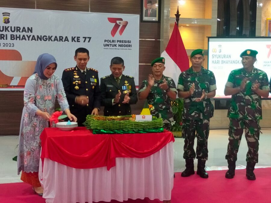 Hadiri Syukuran HUT Bhayangkara ke-77, Kasdim 1014/Pbn Berharap TNI Polri Tetap Solid