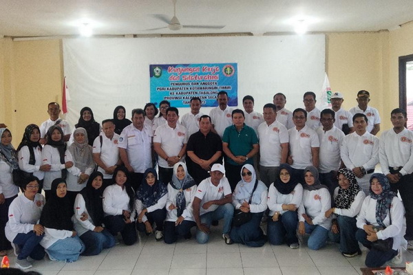 Lepas Rombongan PGRI, Bupati Kotim: Perkenalkan Potensi Wisata dan Budaya Daerah