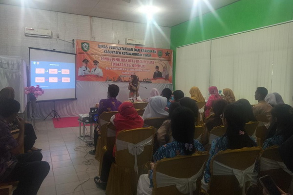 Pemilihan Duta Baca Tingkat SMA, Lima Siswa Presentasikan Karya Inovasinya