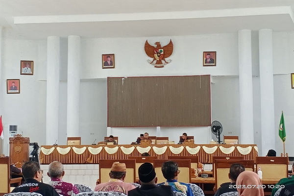Tidak Capai Kuorum, Rapat Paripurna DPRD Seruyan Kembali Ditunda