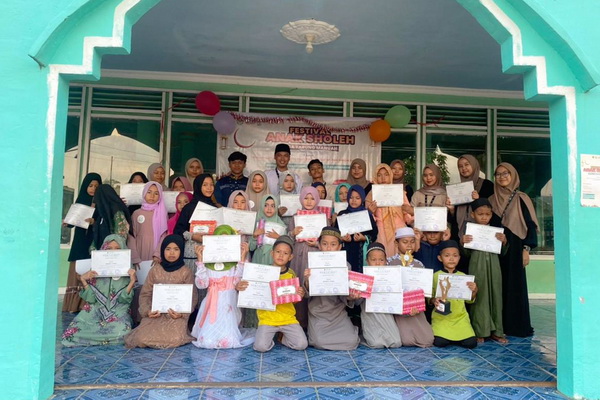 Mahasiswa KKN IAIN Palangka Raya Gelar Kegiatan Festival Anak Soleh di Desa Tarung Manuah