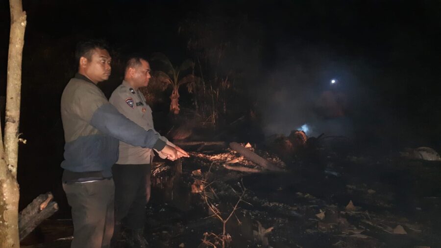 Baru Ditinggal ke Rumah Tetangga, Sebuah Rumah Hangus Jadi Arang