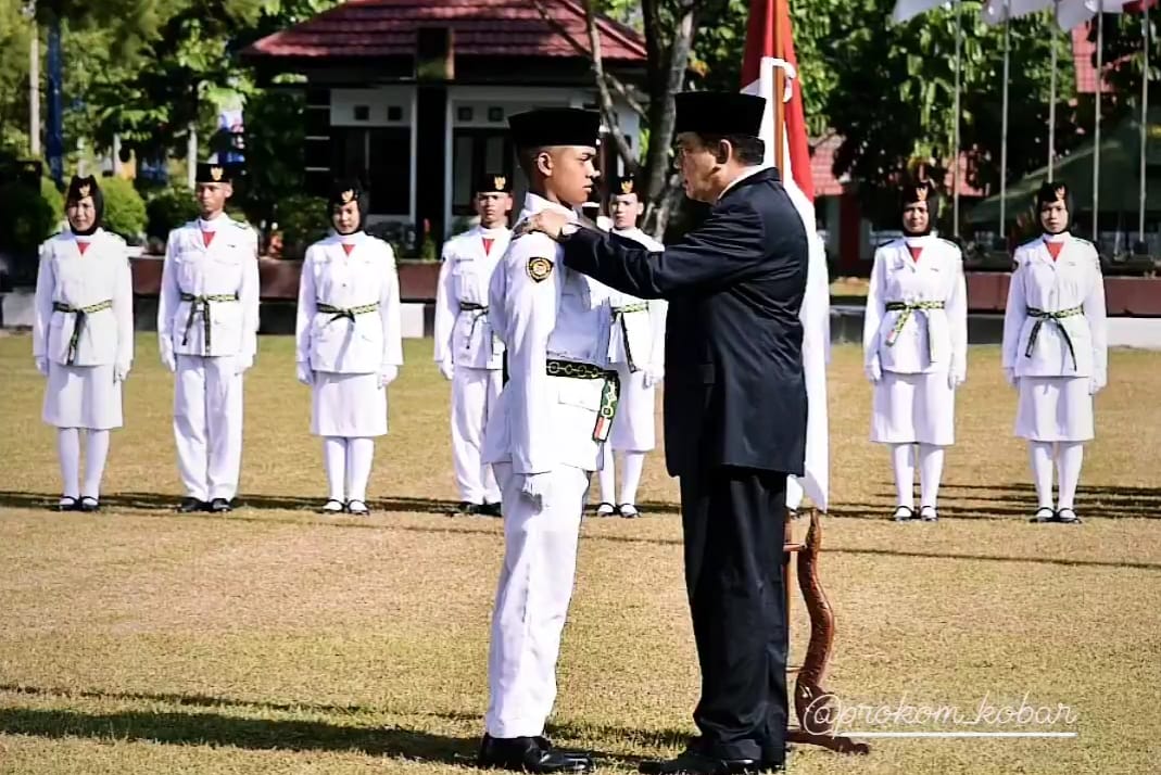 Puluhan Paskibraka Kotawaringin Barat Dikukuhkan Pj Bupati Budi Santosa