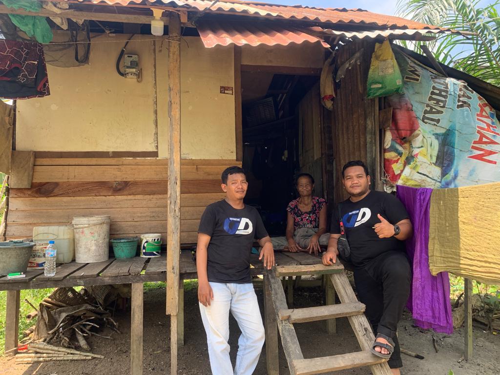 HUT RI ke-78, Merianto Berikan Bantuan pada Lansia