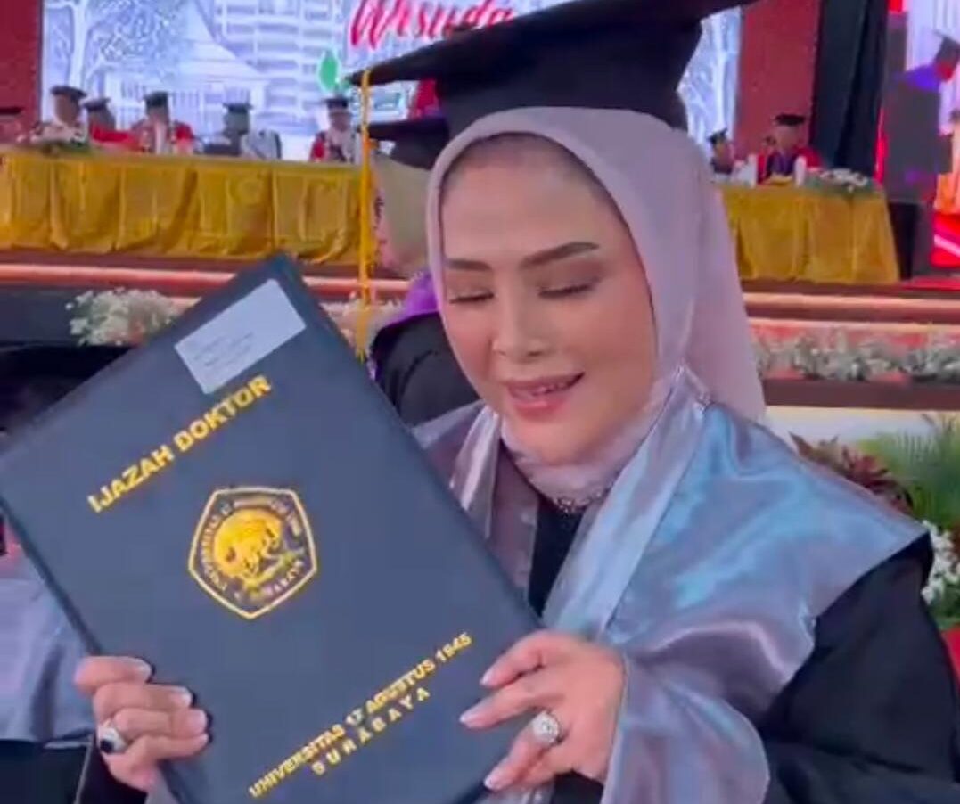 Wakil Bupati Seruyan Raih Gelar Doktor Ilmu Ekonomi di UNTAG Surabaya