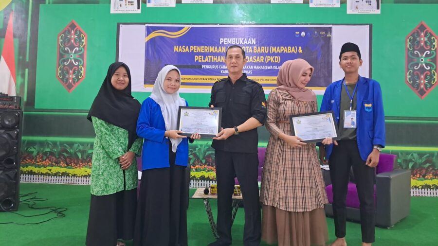 Hadiri Kegiatan PMII, Ketua Bawaslu Kapuas Ajak Mahasiswa Awasi Pelaksanaan Pemilu