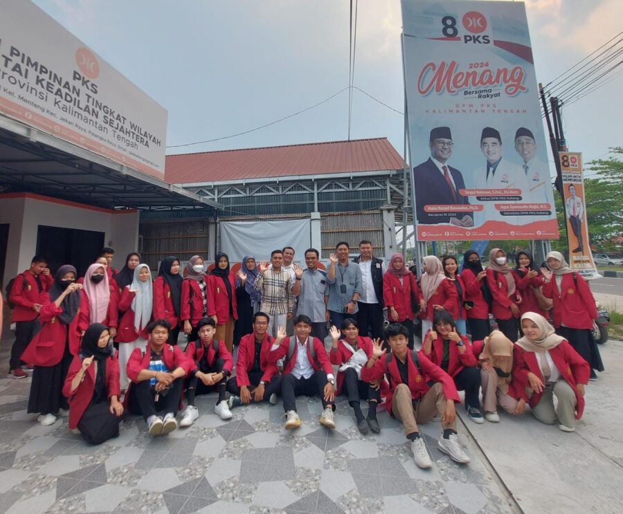 Mahasiswa Fisipol UMPR Belajar Politik ke PKS Kalteng