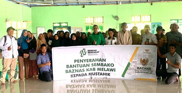 BAZNAS Melawi Salurkan Paket Sembako untuk Warga Miskin