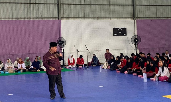 Tingkatkan SDM, Bupati Kotim Minta Perangkat Desa Lulusan SMA Melanjutkan Studi di UMSA Secara Luring