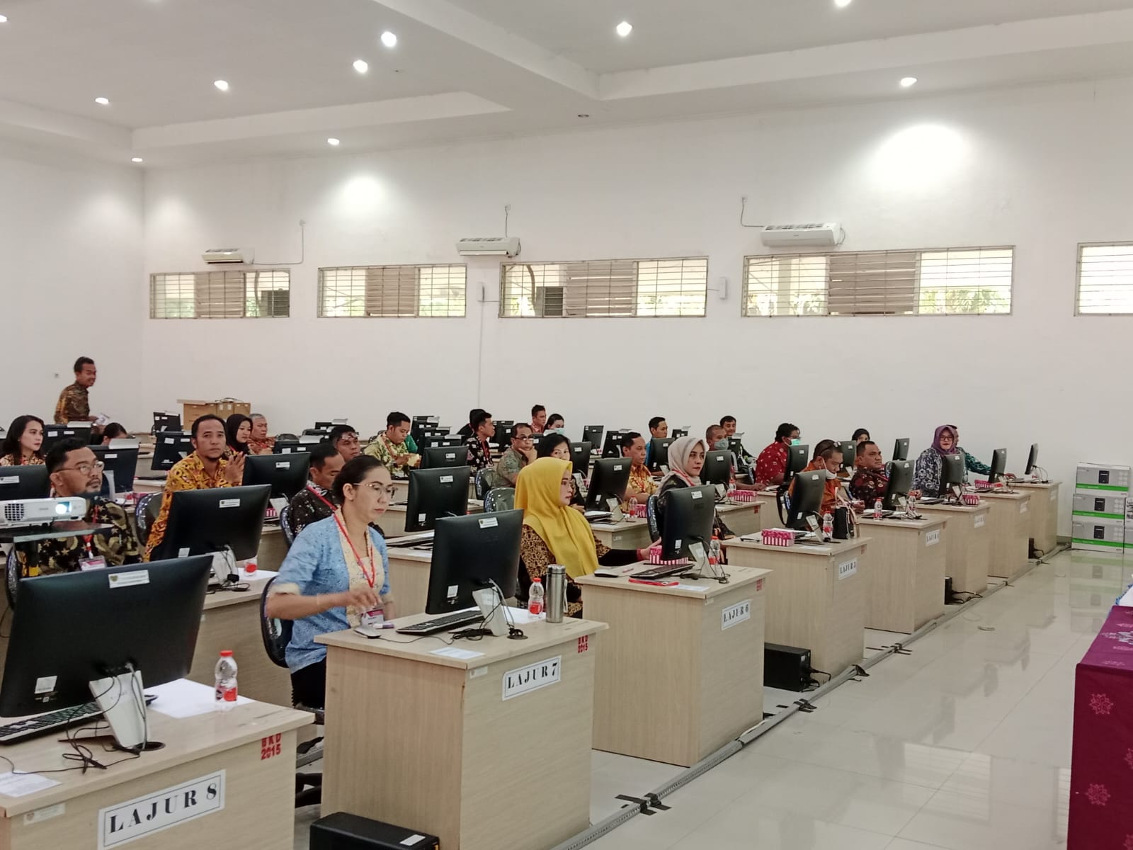 43 Calon Anggota KI Provinsi Kalteng Periode 2024-2027 Ikuti Tes Potensi Berbasis CAT