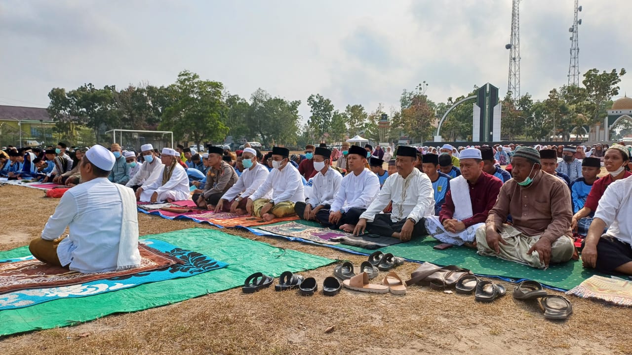 Pemkab Sukamara Gelar Salat Istisqa Minta Turun Hujan Atasi Karhutla