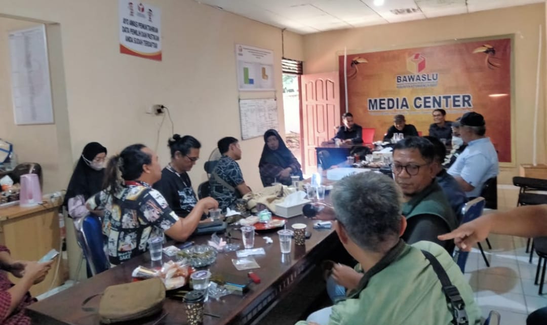 Bahas Pengawasan Pemilu 2024, Bawaslu dan PWI Kobar Gelar Diskusi