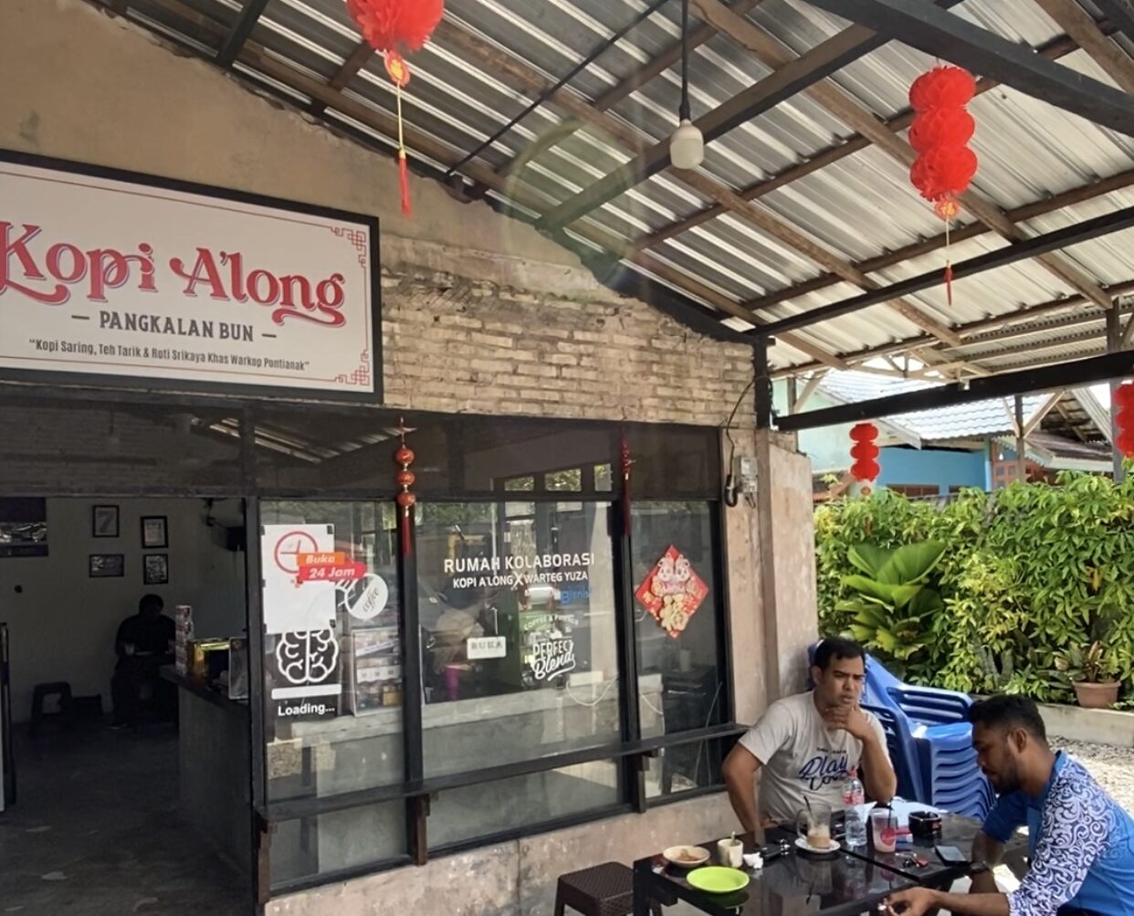 Mengenal Warung Kopi A’long, Pencipta Budaya Ngopi Pagi di Kalimantan Tengah