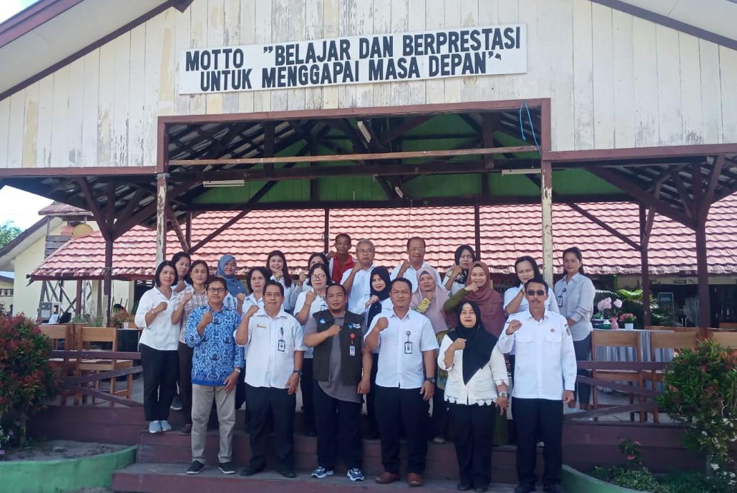 Sekolah Pesisir Pantai Study Tiru ke SMPN 1 Katingan Hilir