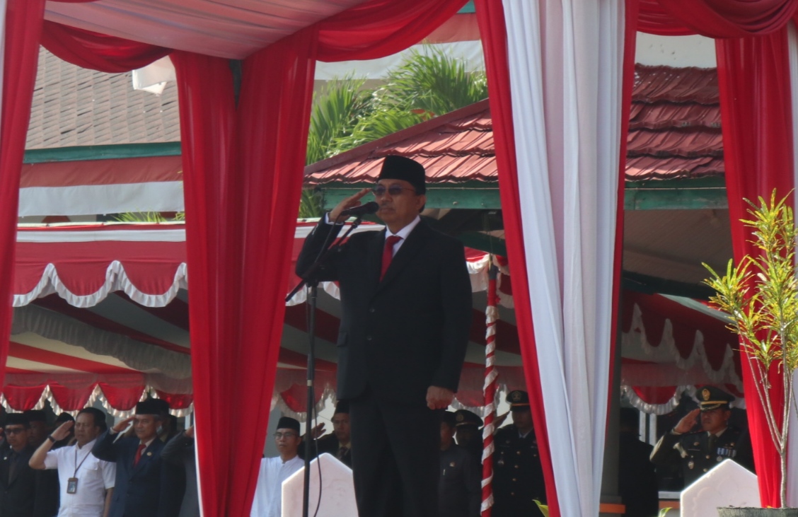 Pj Bupati Sukamara Pimpin Upacara Peringatan Hari Pahlawan