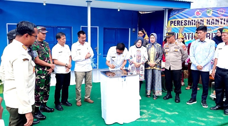 Ketua DPRD Apresiasi Kehadiran Kantin Sehat di SMPN 1 Muara Teweh