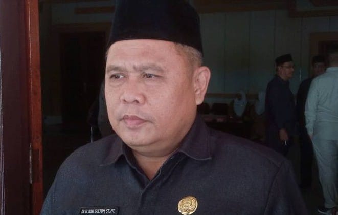 Plh Sekda Sampaikan Jawaban Pj Bupati atas Pemandangan Umum Fraksi DPRD Terhadap 2 Raperda