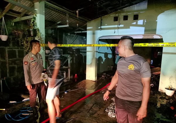 Diduga Akibat Arus Pendek Listrik, Dua Bangunan Hangus Terbakar
