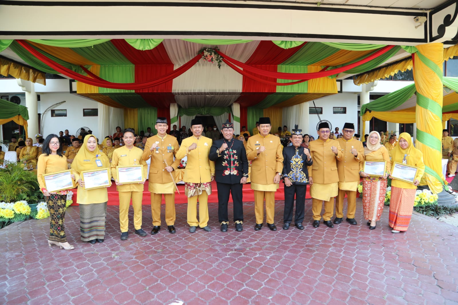 Pimpin Upacara HUT Kobar, Wagub Kalteng Apresiasi Sejumlah Raihan Prestasi Pemkab