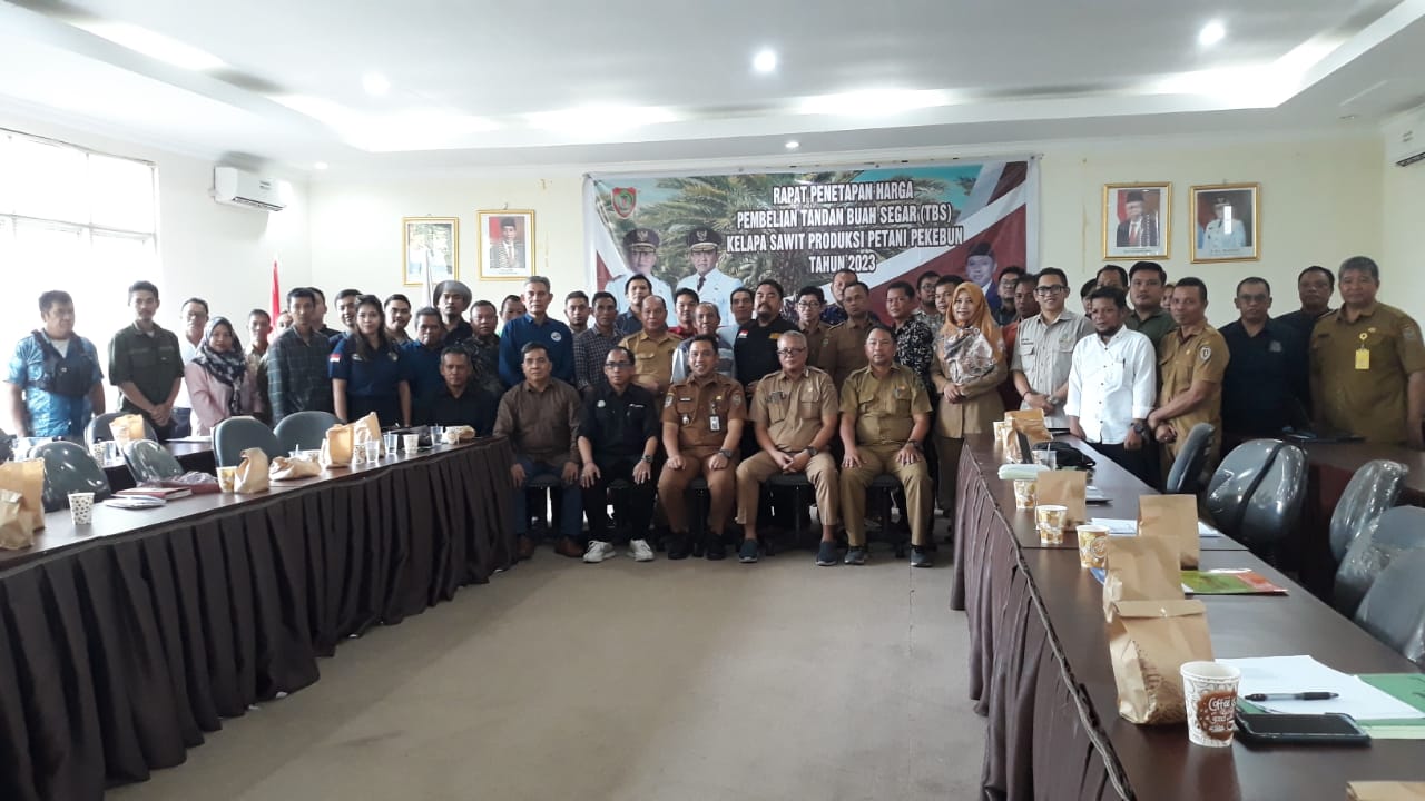 Dinas Perkebunan Kalteng Gelar Rapat Penetapan Harga TBS Kelapa Sawit Periode Oktober