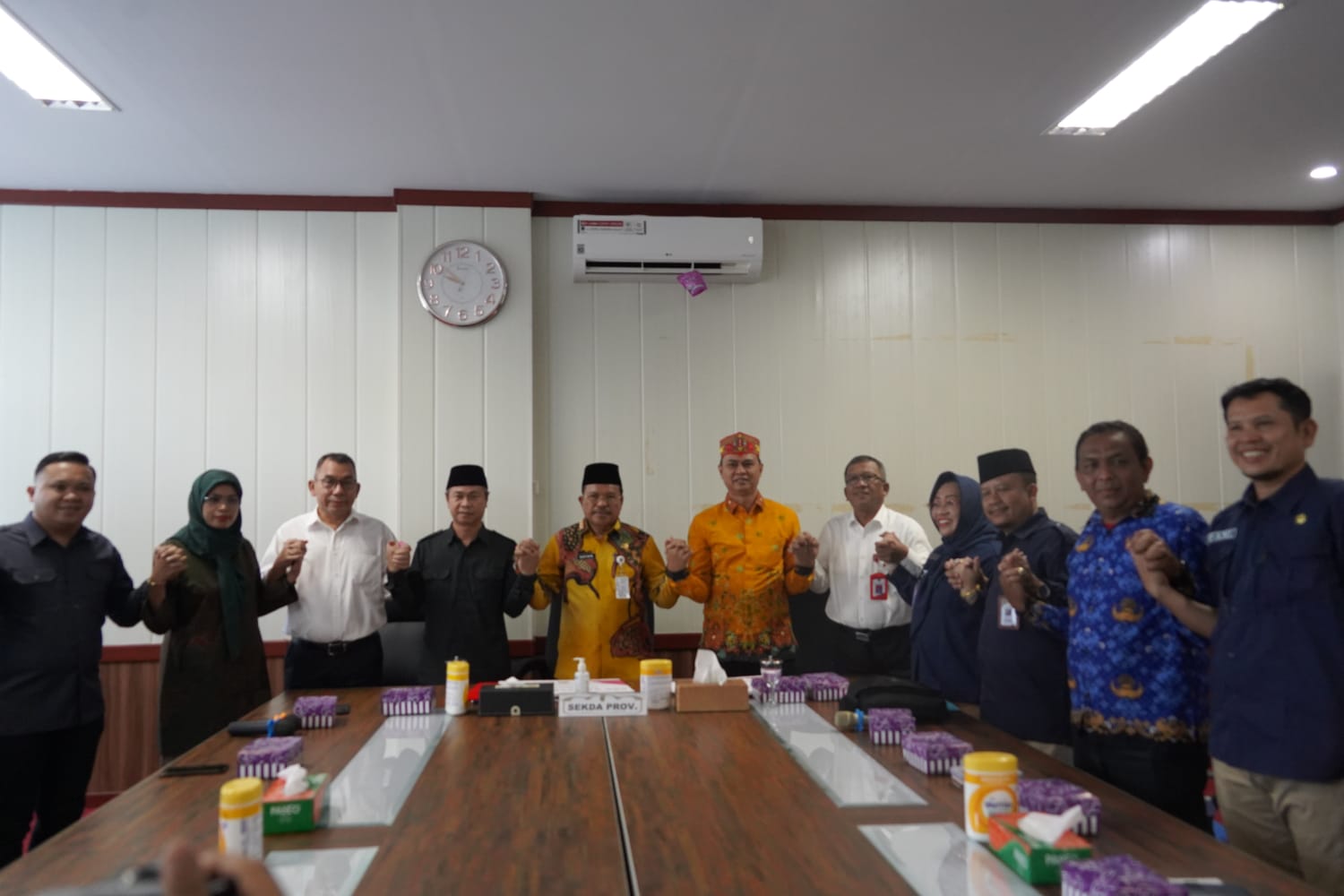 Pemprov Kalteng Serahkan Dana Hibah ke KPU dan Bawaslu, Segini Besarannya