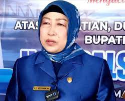 Ketua DPRD Barut Bantu Pengembangan Budidaya Madu Kelulut