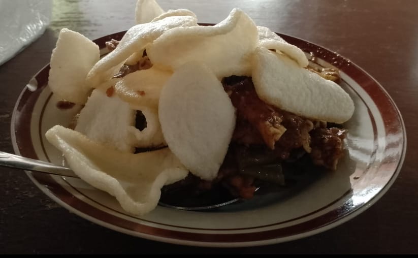 Gak Cuma di Jawa, Ada Juga Rujak Cingur Enak di Pangkalan Bun Lho!