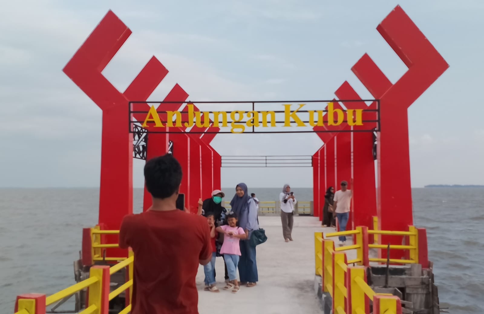 6 Rekomendasi Wisata Pantai Bogam Raya yang Mudah Dijangkau, Salah Satunya Anjungan Kubu