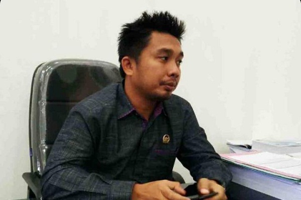 Dapat Menyebabkan Banjir, Dewan Imbau Warga Tidak Buang Sampah di Sungai
