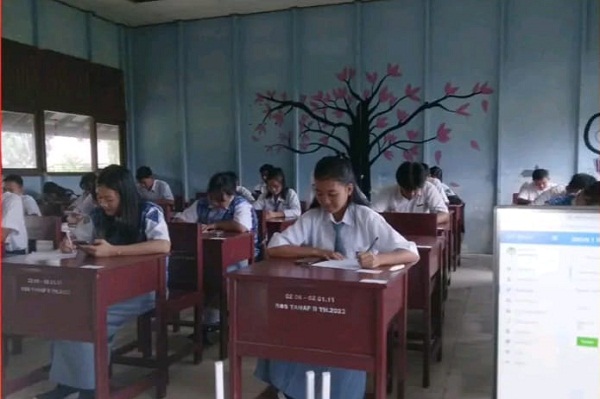 Ujian Semester SMA Negeri 1 Tewang Sangalang Garing Gunakan Penilaian Sumatif Berbasis Komputer