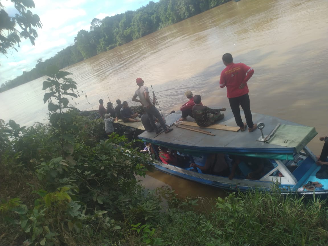 Petugas Gabungan Belum Berhasil Temukan Korban Tanggelam di Sungai Samba