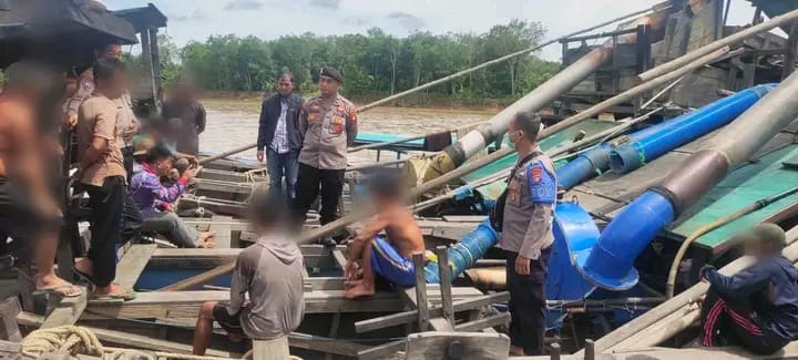Polisi Tertibkan Tambang Emas di Aliran Sungai Katingan