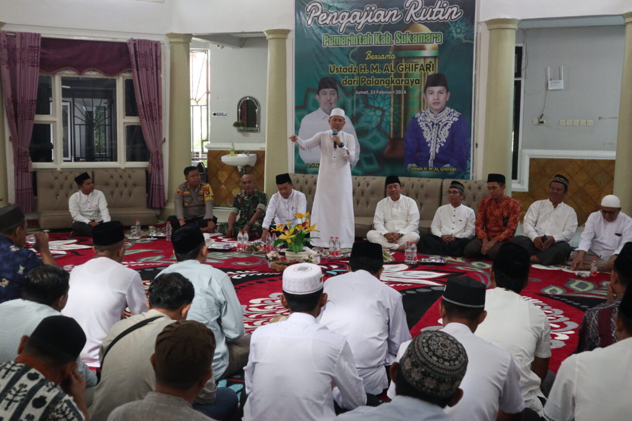 Dinginkan Suasana Pasca Pemilu, Pemkab Sukamara Gelar Pengajian Bersama Ustadz Al Ghifari