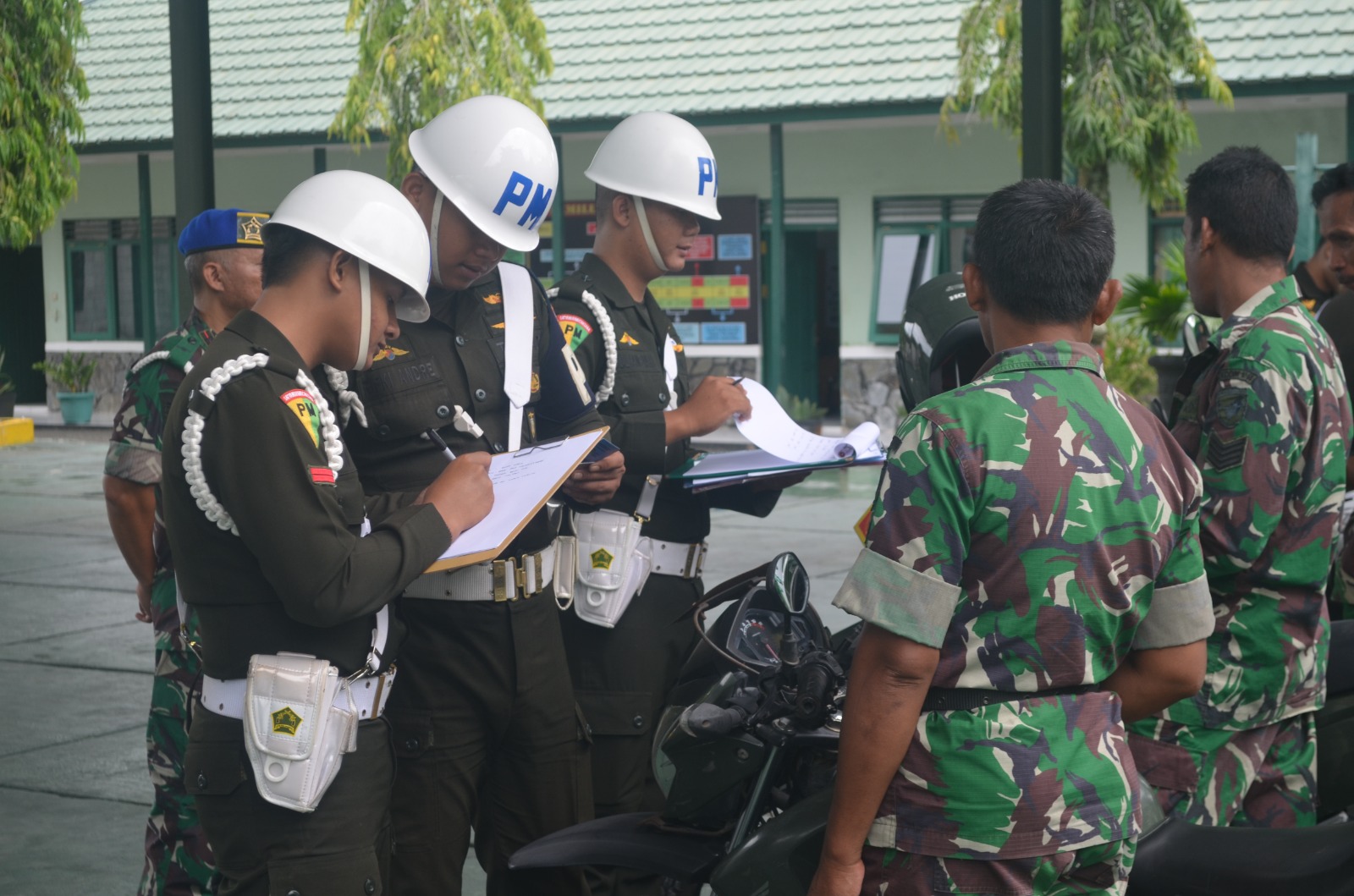 Prajurit Kodim Pangkalan Bun Ikuti Sosialisasi Ops Gaktib Yustisi PM
