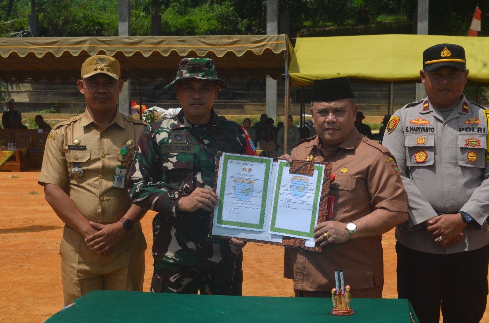 Naskah Serah Terima Pekerjaan TMMD Imbangan ke-119 Kodim 1014/Pbn Ditandatngani