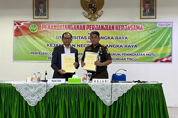 Kejari Palangka Raya Bersama UPR Teken Perjanjian Kerja Sama