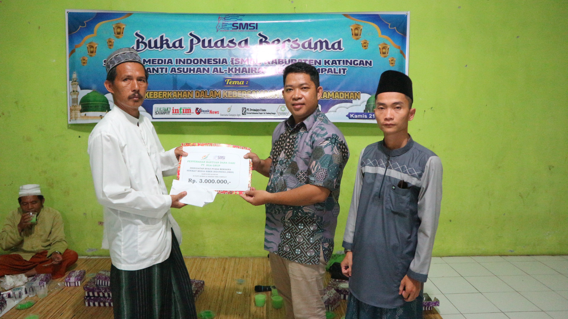 PT. BGA Group Bantu Kegiatan Buka Puasa SMSI Katingan