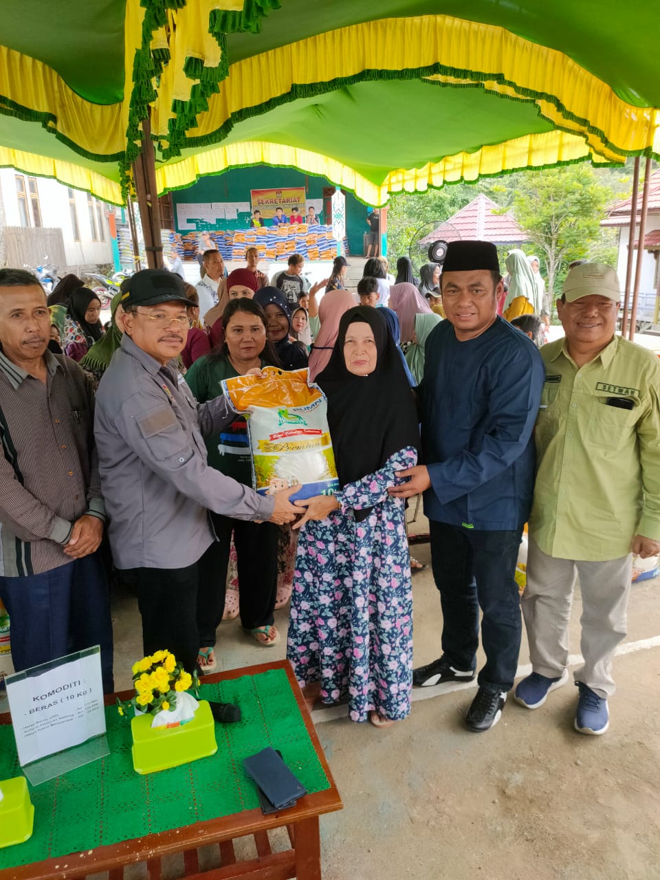 Sekda Kalteng Nuryakin Turun Langsung Kelapangan Pantau Pasar Murah