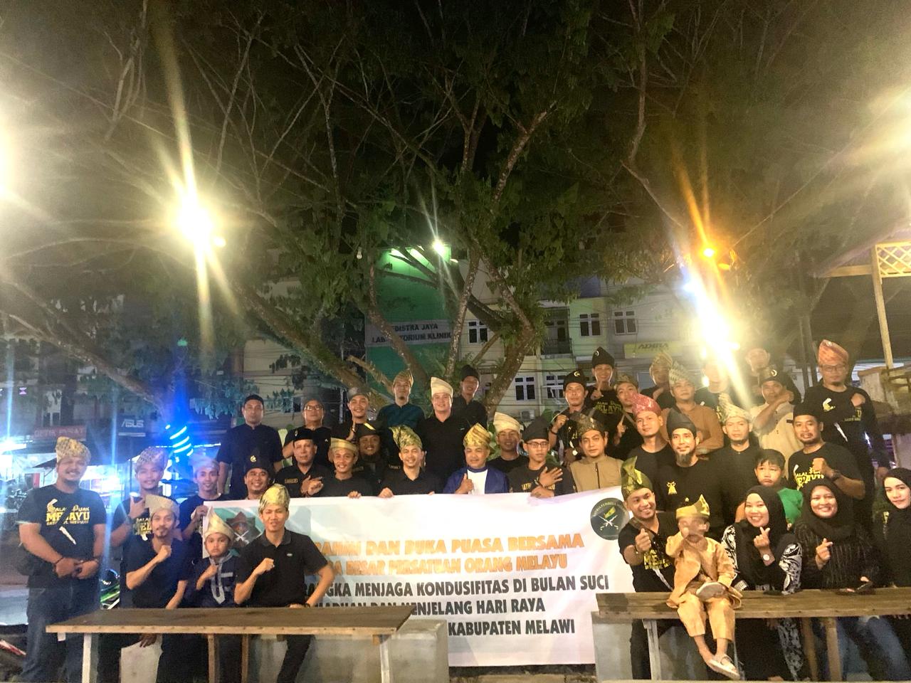 Pererat Silaturahmi, DPD Persatuan Orang Melayu Melawi Gelar Buka Puasa Bersama dan Berbagi Takjil