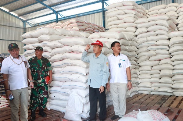 Cukup Hingga Lebaran, Bulog Kalteng Siapkan 3000 Ton Beras dan Puluhan Ton Daging