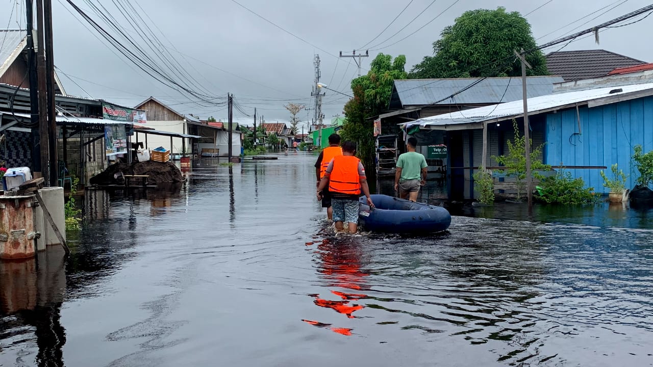 Ingin Puasa dengan Nyaman, Warga Mendawai Berharap Banjir Segera Surut