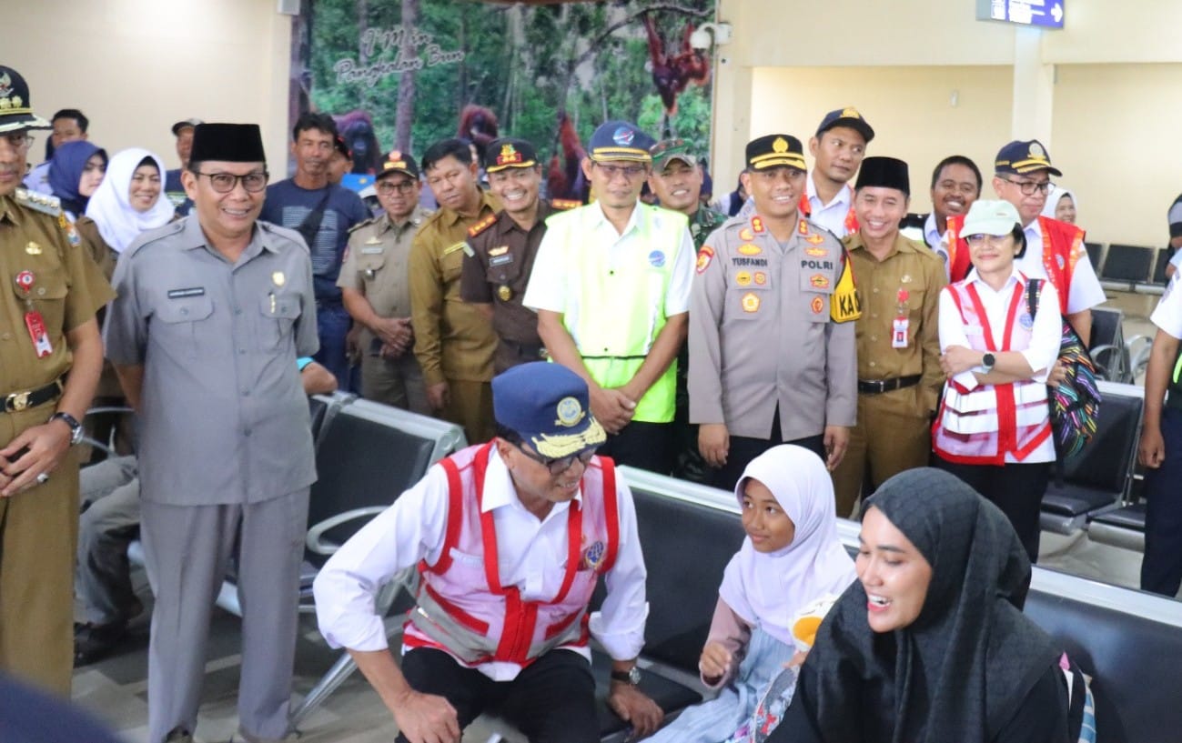 Kunjungi Kobar, Menhub Dorong Partisipasi Swasta Tingkatkan Tata Kelola Bandara