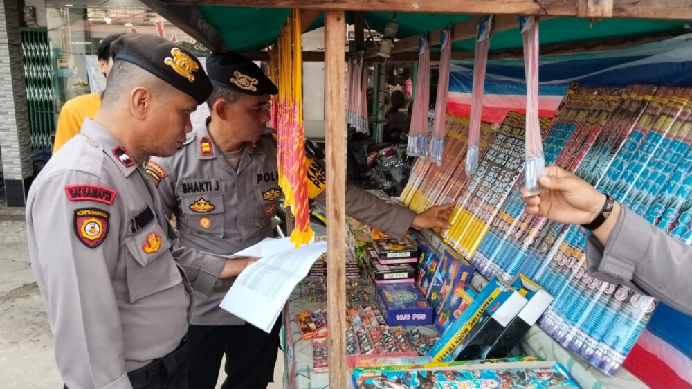 Polisi Tindak Tegas Pelaku Penjual Petasan Tanpa Izin di Melawi
