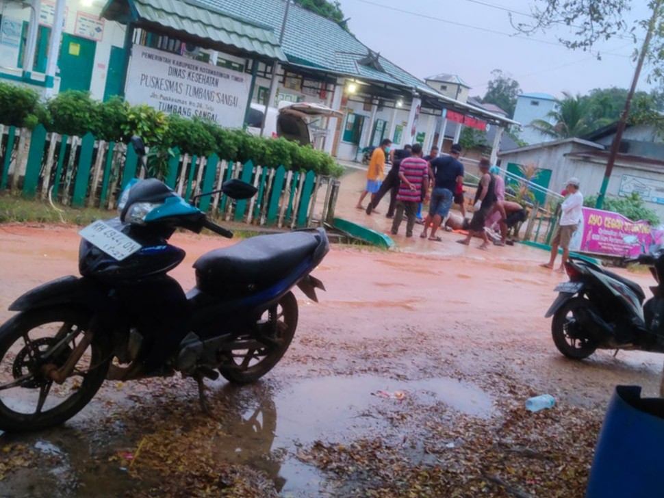 Diduga Mayat Pria Hanyut di Sungai Mentaya Desa Tumbang Sangai