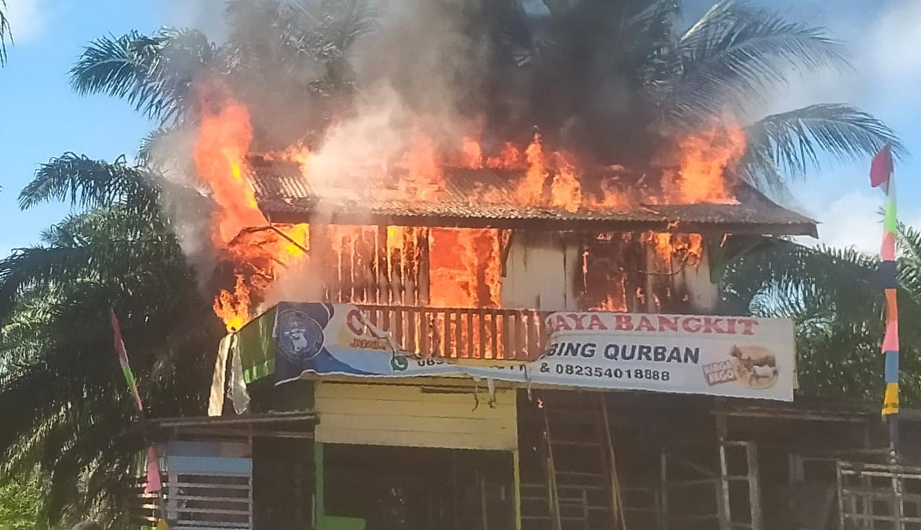Kandang Sapi di Sidorejo Pangkalan Bun Ludes Terbakar